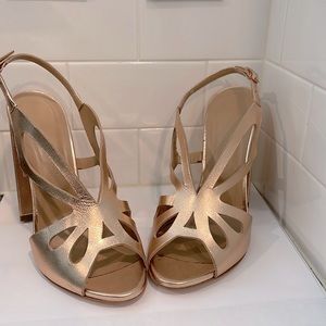 Marc Ellis sandals in IT size 40 (US 9) in metallic rose gold